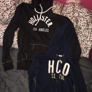 2 Hollister Women’s Sweatshirts